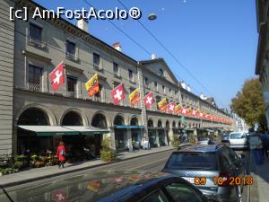 [P35] Drapelele Eveției și ale Cantonului Geneva pe Rue de la Corraterie » foto by Mitica49
 - 
<span class="allrVoted glyphicon glyphicon-heart hidden" id="av1042978"></span>
<a class="m-l-10 hidden" id="sv1042978" onclick="voting_Foto_DelVot(,1042978,2384)" role="button">șterge vot <span class="glyphicon glyphicon-remove"></span></a>
<a id="v91042978" class=" c-red"  onclick="voting_Foto_SetVot(1042978)" role="button"><span class="glyphicon glyphicon-heart-empty"></span> <b>LIKE</b> = Votează poza</a> <img class="hidden"  id="f1042978W9" src="/imagini/loader.gif" border="0" /><span class="AjErrMes hidden" id="e1042978ErM"></span>