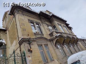 [P25] Clădirea ce adăpostește apartamentul » foto by crismis
 - 
<span class="allrVoted glyphicon glyphicon-heart hidden" id="av1357277"></span>
<a class="m-l-10 hidden" id="sv1357277" onclick="voting_Foto_DelVot(,1357277,2429)" role="button">șterge vot <span class="glyphicon glyphicon-remove"></span></a>
<a id="v91357277" class=" c-red"  onclick="voting_Foto_SetVot(1357277)" role="button"><span class="glyphicon glyphicon-heart-empty"></span> <b>LIKE</b> = Votează poza</a> <img class="hidden"  id="f1357277W9" src="/imagini/loader.gif" border="0" /><span class="AjErrMes hidden" id="e1357277ErM"></span>