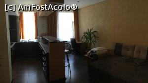 [P05] Studio Szilvia - livingul este spatios » foto by mishu
 - 
<span class="allrVoted glyphicon glyphicon-heart hidden" id="av902882"></span>
<a class="m-l-10 hidden" id="sv902882" onclick="voting_Foto_DelVot(,902882,2429)" role="button">șterge vot <span class="glyphicon glyphicon-remove"></span></a>
<a id="v9902882" class=" c-red"  onclick="voting_Foto_SetVot(902882)" role="button"><span class="glyphicon glyphicon-heart-empty"></span> <b>LIKE</b> = Votează poza</a> <img class="hidden"  id="f902882W9" src="/imagini/loader.gif" border="0" /><span class="AjErrMes hidden" id="e902882ErM"></span>
