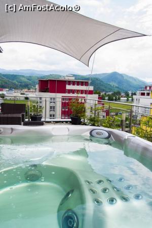[P05] Jacuzzi exterior - Potrivit pentru o seara romantica alaturi de persoana iubita » foto by alina1104
 - 
<span class="allrVoted glyphicon glyphicon-heart hidden" id="av716270"></span>
<a class="m-l-10 hidden" id="sv716270" onclick="voting_Foto_DelVot(,716270,2429)" role="button">șterge vot <span class="glyphicon glyphicon-remove"></span></a>
<a id="v9716270" class=" c-red"  onclick="voting_Foto_SetVot(716270)" role="button"><span class="glyphicon glyphicon-heart-empty"></span> <b>LIKE</b> = Votează poza</a> <img class="hidden"  id="f716270W9" src="/imagini/loader.gif" border="0" /><span class="AjErrMes hidden" id="e716270ErM"></span>