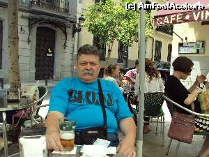 [P09] Cu un pahar de bere în faţă - odihna binemeritată în Plaza de la Villa.  » foto by Carmen Ion
 - 
<span class="allrVoted glyphicon glyphicon-heart hidden" id="av612935"></span>
<a class="m-l-10 hidden" id="sv612935" onclick="voting_Foto_DelVot(,612935,2442)" role="button">șterge vot <span class="glyphicon glyphicon-remove"></span></a>
<a id="v9612935" class=" c-red"  onclick="voting_Foto_SetVot(612935)" role="button"><span class="glyphicon glyphicon-heart-empty"></span> <b>LIKE</b> = Votează poza</a> <img class="hidden"  id="f612935W9" src="/imagini/loader.gif" border="0" /><span class="AjErrMes hidden" id="e612935ErM"></span>