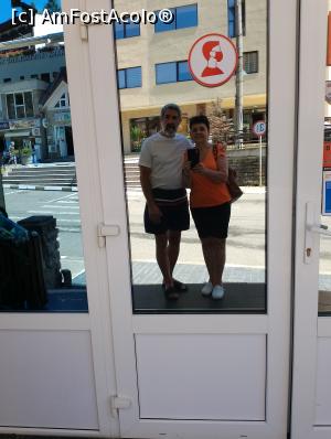 [P20] "selfie" in oglinda ușii de la intrare » foto by Cici2023
 - 
<span class="allrVoted glyphicon glyphicon-heart hidden" id="av1381340"></span>
<a class="m-l-10 hidden" id="sv1381340" onclick="voting_Foto_DelVot(,1381340,2457)" role="button">șterge vot <span class="glyphicon glyphicon-remove"></span></a>
<a id="v91381340" class=" c-red"  onclick="voting_Foto_SetVot(1381340)" role="button"><span class="glyphicon glyphicon-heart-empty"></span> <b>LIKE</b> = Votează poza</a> <img class="hidden"  id="f1381340W9" src="/imagini/loader.gif" border="0" /><span class="AjErrMes hidden" id="e1381340ErM"></span>