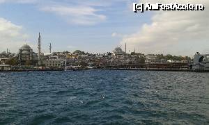 [P32] În stînga moscheea Yeni, la baza podului Galata, mai în spate Suleymaniye » foto by Aurici
 - 
<span class="allrVoted glyphicon glyphicon-heart hidden" id="av692179"></span>
<a class="m-l-10 hidden" id="sv692179" onclick="voting_Foto_DelVot(,692179,2468)" role="button">șterge vot <span class="glyphicon glyphicon-remove"></span></a>
<a id="v9692179" class=" c-red"  onclick="voting_Foto_SetVot(692179)" role="button"><span class="glyphicon glyphicon-heart-empty"></span> <b>LIKE</b> = Votează poza</a> <img class="hidden"  id="f692179W9" src="/imagini/loader.gif" border="0" /><span class="AjErrMes hidden" id="e692179ErM"></span>