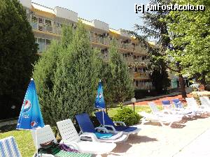 [P02] O parte din hotel vazuta de la piscina copiilor » foto by calim
 - 
<span class="allrVoted glyphicon glyphicon-heart hidden" id="av347263"></span>
<a class="m-l-10 hidden" id="sv347263" onclick="voting_Foto_DelVot(,347263,2496)" role="button">șterge vot <span class="glyphicon glyphicon-remove"></span></a>
<a id="v9347263" class=" c-red"  onclick="voting_Foto_SetVot(347263)" role="button"><span class="glyphicon glyphicon-heart-empty"></span> <b>LIKE</b> = Votează poza</a> <img class="hidden"  id="f347263W9" src="/imagini/loader.gif" border="0" /><span class="AjErrMes hidden" id="e347263ErM"></span>