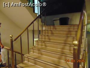 [P24] scara de acces, am stat la etajul 1 » foto by Yolanda
 - 
<span class="allrVoted glyphicon glyphicon-heart hidden" id="av1496141"></span>
<a class="m-l-10 hidden" id="sv1496141" onclick="voting_Foto_DelVot(,1496141,2497)" role="button">șterge vot <span class="glyphicon glyphicon-remove"></span></a>
<a id="v91496141" class=" c-red"  onclick="voting_Foto_SetVot(1496141)" role="button"><span class="glyphicon glyphicon-heart-empty"></span> <b>LIKE</b> = Votează poza</a> <img class="hidden"  id="f1496141W9" src="/imagini/loader.gif" border="0" /><span class="AjErrMes hidden" id="e1496141ErM"></span>