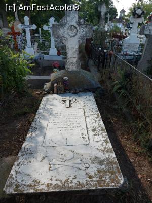 [P18] mormantul piratului grec Gheorghios Kontoguris » foto by raducondurache
 - 
<span class="allrVoted glyphicon glyphicon-heart hidden" id="av1382302"></span>
<a class="m-l-10 hidden" id="sv1382302" onclick="voting_Foto_DelVot(,1382302,2514)" role="button">șterge vot <span class="glyphicon glyphicon-remove"></span></a>
<a id="v91382302" class=" c-red"  onclick="voting_Foto_SetVot(1382302)" role="button"><span class="glyphicon glyphicon-heart-empty"></span> <b>LIKE</b> = Votează poza</a> <img class="hidden"  id="f1382302W9" src="/imagini/loader.gif" border="0" /><span class="AjErrMes hidden" id="e1382302ErM"></span>