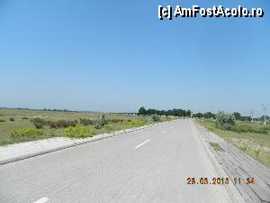 [P20] Şoseaua pavată cu dale de beton » foto by Paty
 - 
<span class="allrVoted glyphicon glyphicon-heart hidden" id="av432712"></span>
<a class="m-l-10 hidden" id="sv432712" onclick="voting_Foto_DelVot(,432712,2514)" role="button">șterge vot <span class="glyphicon glyphicon-remove"></span></a>
<a id="v9432712" class=" c-red"  onclick="voting_Foto_SetVot(432712)" role="button"><span class="glyphicon glyphicon-heart-empty"></span> <b>LIKE</b> = Votează poza</a> <img class="hidden"  id="f432712W9" src="/imagini/loader.gif" border="0" /><span class="AjErrMes hidden" id="e432712ErM"></span>