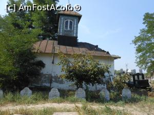 [P10] Sulina - Cimitirul Comisiei Europene a Dunării. Capela și mormintele englezilor.  » foto by iulianic
 - 
<span class="allrVoted glyphicon glyphicon-heart hidden" id="av1107211"></span>
<a class="m-l-10 hidden" id="sv1107211" onclick="voting_Foto_DelVot(,1107211,2514)" role="button">șterge vot <span class="glyphicon glyphicon-remove"></span></a>
<a id="v91107211" class=" c-red"  onclick="voting_Foto_SetVot(1107211)" role="button"><span class="glyphicon glyphicon-heart-empty"></span> <b>LIKE</b> = Votează poza</a> <img class="hidden"  id="f1107211W9" src="/imagini/loader.gif" border="0" /><span class="AjErrMes hidden" id="e1107211ErM"></span>