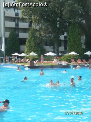 [P09] Piscina Hotelului Grand Hotel Varna » foto by laur_stef
 - 
<span class="allrVoted glyphicon glyphicon-heart hidden" id="av768264"></span>
<a class="m-l-10 hidden" id="sv768264" onclick="voting_Foto_DelVot(,768264,2552)" role="button">șterge vot <span class="glyphicon glyphicon-remove"></span></a>
<a id="v9768264" class=" c-red"  onclick="voting_Foto_SetVot(768264)" role="button"><span class="glyphicon glyphicon-heart-empty"></span> <b>LIKE</b> = Votează poza</a> <img class="hidden"  id="f768264W9" src="/imagini/loader.gif" border="0" /><span class="AjErrMes hidden" id="e768264ErM"></span>