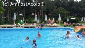 [P03] Piscină pt copii » foto by lilicoza
 - 
<span class="allrVoted glyphicon glyphicon-heart hidden" id="av1065039"></span>
<a class="m-l-10 hidden" id="sv1065039" onclick="voting_Foto_DelVot(,1065039,2552)" role="button">șterge vot <span class="glyphicon glyphicon-remove"></span></a>
<a id="v91065039" class=" c-red"  onclick="voting_Foto_SetVot(1065039)" role="button"><span class="glyphicon glyphicon-heart-empty"></span> <b>LIKE</b> = Votează poza</a> <img class="hidden"  id="f1065039W9" src="/imagini/loader.gif" border="0" /><span class="AjErrMes hidden" id="e1065039ErM"></span>