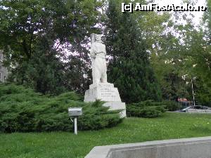 [P64] Veliko Târnovo - statuia lui Vasil Levski » foto by Dragoș_MD
 - 
<span class="allrVoted glyphicon glyphicon-heart hidden" id="av375828"></span>
<a class="m-l-10 hidden" id="sv375828" onclick="voting_Foto_DelVot(,375828,2587)" role="button">șterge vot <span class="glyphicon glyphicon-remove"></span></a>
<a id="v9375828" class=" c-red"  onclick="voting_Foto_SetVot(375828)" role="button"><span class="glyphicon glyphicon-heart-empty"></span> <b>LIKE</b> = Votează poza</a> <img class="hidden"  id="f375828W9" src="/imagini/loader.gif" border="0" /><span class="AjErrMes hidden" id="e375828ErM"></span>