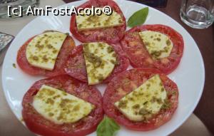 [P28] Şi la final o salată caprese. Poftă bună!  » foto by Carmen Ion
 - 
<span class="allrVoted glyphicon glyphicon-heart hidden" id="av801608"></span>
<a class="m-l-10 hidden" id="sv801608" onclick="voting_Foto_DelVot(,801608,2587)" role="button">șterge vot <span class="glyphicon glyphicon-remove"></span></a>
<a id="v9801608" class=" c-red"  onclick="voting_Foto_SetVot(801608)" role="button"><span class="glyphicon glyphicon-heart-empty"></span> <b>LIKE</b> = Votează poza</a> <img class="hidden"  id="f801608W9" src="/imagini/loader.gif" border="0" /><span class="AjErrMes hidden" id="e801608ErM"></span>