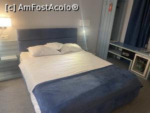 [P11] Hotel Continental Forum Sibiu - patul si acel dulap de haine care este in diagonala cu usa de la intrare » foto by mishu
 - 
<span class="allrVoted glyphicon glyphicon-heart hidden" id="av1336488"></span>
<a class="m-l-10 hidden" id="sv1336488" onclick="voting_Foto_DelVot(,1336488,2599)" role="button">șterge vot <span class="glyphicon glyphicon-remove"></span></a>
<a id="v91336488" class=" c-red"  onclick="voting_Foto_SetVot(1336488)" role="button"><span class="glyphicon glyphicon-heart-empty"></span> <b>LIKE</b> = Votează poza</a> <img class="hidden"  id="f1336488W9" src="/imagini/loader.gif" border="0" /><span class="AjErrMes hidden" id="e1336488ErM"></span>