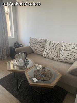 [P06] Hotel Tomid Mamaia. Suita cu intrarea la baie din living. » foto by Floria
 - 
<span class="allrVoted glyphicon glyphicon-heart hidden" id="av1306230"></span>
<a class="m-l-10 hidden" id="sv1306230" onclick="voting_Foto_DelVot(,1306230,2689)" role="button">șterge vot <span class="glyphicon glyphicon-remove"></span></a>
<a id="v91306230" class=" c-red"  onclick="voting_Foto_SetVot(1306230)" role="button"><span class="glyphicon glyphicon-heart-empty"></span> <b>LIKE</b> = Votează poza</a> <img class="hidden"  id="f1306230W9" src="/imagini/loader.gif" border="0" /><span class="AjErrMes hidden" id="e1306230ErM"></span>