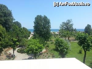 [P01] Asta este privelistea din camera de la etj 2 vedere la mare. 
Nu va cazati cu vedere la lac. Clubul 'La MANELE' nu va va lasa sa dormiti noaptea.  » foto by tazmanya2006*
 - 
<span class="allrVoted glyphicon glyphicon-heart hidden" id="av438127"></span>
<a class="m-l-10 hidden" id="sv438127" onclick="voting_Foto_DelVot(,438127,2689)" role="button">șterge vot <span class="glyphicon glyphicon-remove"></span></a>
<a id="v9438127" class=" c-red"  onclick="voting_Foto_SetVot(438127)" role="button"><span class="glyphicon glyphicon-heart-empty"></span> <b>LIKE</b> = Votează poza</a> <img class="hidden"  id="f438127W9" src="/imagini/loader.gif" border="0" /><span class="AjErrMes hidden" id="e438127ErM"></span>