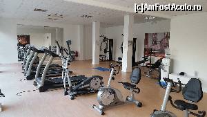 [P36] sala de fitness » foto by Mayrose
 - 
<span class="allrVoted glyphicon glyphicon-heart hidden" id="av652129"></span>
<a class="m-l-10 hidden" id="sv652129" onclick="voting_Foto_DelVot(,652129,2722)" role="button">șterge vot <span class="glyphicon glyphicon-remove"></span></a>
<a id="v9652129" class=" c-red"  onclick="voting_Foto_SetVot(652129)" role="button"><span class="glyphicon glyphicon-heart-empty"></span> <b>LIKE</b> = Votează poza</a> <img class="hidden"  id="f652129W9" src="/imagini/loader.gif" border="0" /><span class="AjErrMes hidden" id="e652129ErM"></span>