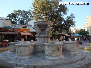 [P14] fantana Morosini Heraklion » foto by nitul
 - 
<span class="allrVoted glyphicon glyphicon-heart hidden" id="av676964"></span>
<a class="m-l-10 hidden" id="sv676964" onclick="voting_Foto_DelVot(,676964,2729)" role="button">șterge vot <span class="glyphicon glyphicon-remove"></span></a>
<a id="v9676964" class=" c-red"  onclick="voting_Foto_SetVot(676964)" role="button"><span class="glyphicon glyphicon-heart-empty"></span> <b>LIKE</b> = Votează poza</a> <img class="hidden"  id="f676964W9" src="/imagini/loader.gif" border="0" /><span class="AjErrMes hidden" id="e676964ErM"></span>