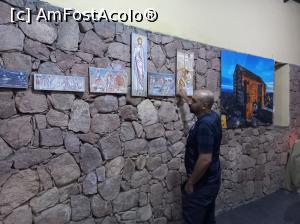 [P03] Ghidul explicandu-ne despre icoanele din mănăstirea la mini galeria/magazin » foto by dawnsash
 - 
<span class="allrVoted glyphicon glyphicon-heart hidden" id="av1225496"></span>
<a class="m-l-10 hidden" id="sv1225496" onclick="voting_Foto_DelVot(,1225496,2768)" role="button">șterge vot <span class="glyphicon glyphicon-remove"></span></a>
<a id="v91225496" class=" c-red"  onclick="voting_Foto_SetVot(1225496)" role="button"><span class="glyphicon glyphicon-heart-empty"></span> <b>LIKE</b> = Votează poza</a> <img class="hidden"  id="f1225496W9" src="/imagini/loader.gif" border="0" /><span class="AjErrMes hidden" id="e1225496ErM"></span>