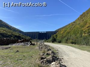 [P03] Barajul Gura Râului - vedere de sub baraj+o mică parte din drumul forestier » foto by nicole33
 - 
<span class="allrVoted glyphicon glyphicon-heart hidden" id="av1404702"></span>
<a class="m-l-10 hidden" id="sv1404702" onclick="voting_Foto_DelVot(,1404702,2783)" role="button">șterge vot <span class="glyphicon glyphicon-remove"></span></a>
<a id="v91404702" class=" c-red"  onclick="voting_Foto_SetVot(1404702)" role="button"><span class="glyphicon glyphicon-heart-empty"></span> <b>LIKE</b> = Votează poza</a> <img class="hidden"  id="f1404702W9" src="/imagini/loader.gif" border="0" /><span class="AjErrMes hidden" id="e1404702ErM"></span>