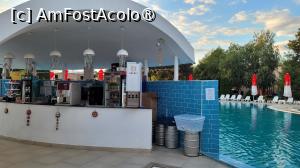 [P15] Barul de la piscină - Club Dunărea, Eforie Nord » foto by vlado2
 - 
<span class="allrVoted glyphicon glyphicon-heart hidden" id="av1520718"></span>
<a class="m-l-10 hidden" id="sv1520718" onclick="voting_Foto_DelVot(,1520718,2785)" role="button">șterge vot <span class="glyphicon glyphicon-remove"></span></a>
<a id="v91520718" class=" c-red"  onclick="voting_Foto_SetVot(1520718)" role="button"><span class="glyphicon glyphicon-heart-empty"></span> <b>LIKE</b> = Votează poza</a> <img class="hidden"  id="f1520718W9" src="/imagini/loader.gif" border="0" /><span class="AjErrMes hidden" id="e1520718ErM"></span>