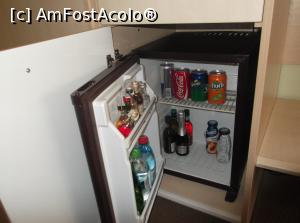 [P09] Minibarul din care am consumat si noi putin.  » foto by Aurici
 - 
<span class="allrVoted glyphicon glyphicon-heart hidden" id="av824578"></span>
<a class="m-l-10 hidden" id="sv824578" onclick="voting_Foto_DelVot(,824578,2813)" role="button">șterge vot <span class="glyphicon glyphicon-remove"></span></a>
<a id="v9824578" class=" c-red"  onclick="voting_Foto_SetVot(824578)" role="button"><span class="glyphicon glyphicon-heart-empty"></span> <b>LIKE</b> = Votează poza</a> <img class="hidden"  id="f824578W9" src="/imagini/loader.gif" border="0" /><span class="AjErrMes hidden" id="e824578ErM"></span>