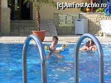 [P05] Hotel Modern - parte din piscina si din barul ei. Cam saracut pentru un hotel de 4 stele... » foto by IUBONI
 - 
<span class="allrVoted glyphicon glyphicon-heart hidden" id="av93072"></span>
<a class="m-l-10 hidden" id="sv93072" onclick="voting_Foto_DelVot(,93072,2817)" role="button">șterge vot <span class="glyphicon glyphicon-remove"></span></a>
<a id="v993072" class=" c-red"  onclick="voting_Foto_SetVot(93072)" role="button"><span class="glyphicon glyphicon-heart-empty"></span> <b>LIKE</b> = Votează poza</a> <img class="hidden"  id="f93072W9" src="/imagini/loader.gif" border="0" /><span class="AjErrMes hidden" id="e93072ErM"></span>