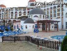 [P04] Langa piscina mica se afla clubul copiilor » foto by DanaT
 - 
<span class="allrVoted glyphicon glyphicon-heart hidden" id="av20804"></span>
<a class="m-l-10 hidden" id="sv20804" onclick="voting_Foto_DelVot(,20804,2846)" role="button">șterge vot <span class="glyphicon glyphicon-remove"></span></a>
<a id="v920804" class=" c-red"  onclick="voting_Foto_SetVot(20804)" role="button"><span class="glyphicon glyphicon-heart-empty"></span> <b>LIKE</b> = Votează poza</a> <img class="hidden"  id="f20804W9" src="/imagini/loader.gif" border="0" /><span class="AjErrMes hidden" id="e20804ErM"></span>