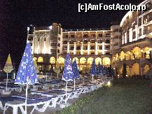 [P11] Hotelul noaptea; poza facuta de la barul de langa piscina » foto by troutpwi
 - 
<span class="allrVoted glyphicon glyphicon-heart hidden" id="av91275"></span>
<a class="m-l-10 hidden" id="sv91275" onclick="voting_Foto_DelVot(,91275,2846)" role="button">șterge vot <span class="glyphicon glyphicon-remove"></span></a>
<a id="v991275" class=" c-red"  onclick="voting_Foto_SetVot(91275)" role="button"><span class="glyphicon glyphicon-heart-empty"></span> <b>LIKE</b> = Votează poza</a> <img class="hidden"  id="f91275W9" src="/imagini/loader.gif" border="0" /><span class="AjErrMes hidden" id="e91275ErM"></span>