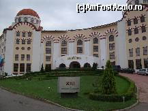 [P07] Hotelul vazut din fata » foto by troutpwi
 - 
<span class="allrVoted glyphicon glyphicon-heart hidden" id="av91264"></span>
<a class="m-l-10 hidden" id="sv91264" onclick="voting_Foto_DelVot(,91264,2846)" role="button">șterge vot <span class="glyphicon glyphicon-remove"></span></a>
<a id="v991264" class=" c-red"  onclick="voting_Foto_SetVot(91264)" role="button"><span class="glyphicon glyphicon-heart-empty"></span> <b>LIKE</b> = Votează poza</a> <img class="hidden"  id="f91264W9" src="/imagini/loader.gif" border="0" /><span class="AjErrMes hidden" id="e91264ErM"></span>