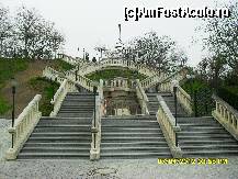 [P04] am ajuns in parcarea de langa abatia Melk.In fata se vad acele frumoase scari.Am urcat pe acolo si apoi de sus am admirat departe gradinile acelea si in capatul lor, abatia Melk. » foto by adryana
 - 
<span class="allrVoted glyphicon glyphicon-heart hidden" id="av313262"></span>
<a class="m-l-10 hidden" id="sv313262" onclick="voting_Foto_DelVot(,313262,2854)" role="button">șterge vot <span class="glyphicon glyphicon-remove"></span></a>
<a id="v9313262" class=" c-red"  onclick="voting_Foto_SetVot(313262)" role="button"><span class="glyphicon glyphicon-heart-empty"></span> <b>LIKE</b> = Votează poza</a> <img class="hidden"  id="f313262W9" src="/imagini/loader.gif" border="0" /><span class="AjErrMes hidden" id="e313262ErM"></span>