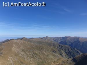 [P25] vedere de pe V&acirc;rful Moldoveanu » foto by robert
 - 
<span class="allrVoted glyphicon glyphicon-heart hidden" id="av1189977"></span>
<a class="m-l-10 hidden" id="sv1189977" onclick="voting_Foto_DelVot(,1189977,2855)" role="button">șterge vot <span class="glyphicon glyphicon-remove"></span></a>
<a id="v91189977" class=" c-red"  onclick="voting_Foto_SetVot(1189977)" role="button"><span class="glyphicon glyphicon-heart-empty"></span> <b>LIKE</b> = Votează poza</a> <img class="hidden"  id="f1189977W9" src="/imagini/loader.gif" border="0" /><span class="AjErrMes hidden" id="e1189977ErM"></span>