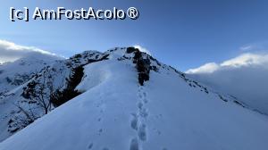[P10] Spre Vârful Serbota » foto by Mika
 - 
<span class="allrVoted glyphicon glyphicon-heart hidden" id="av1525881"></span>
<a class="m-l-10 hidden" id="sv1525881" onclick="voting_Foto_DelVot(,1525881,2855)" role="button">șterge vot <span class="glyphicon glyphicon-remove"></span></a>
<a id="v91525881" class=" c-red"  onclick="voting_Foto_SetVot(1525881)" role="button"><span class="glyphicon glyphicon-heart-empty"></span> <b>LIKE</b> = Votează poza</a> <img class="hidden"  id="f1525881W9" src="/imagini/loader.gif" border="0" /><span class="AjErrMes hidden" id="e1525881ErM"></span>