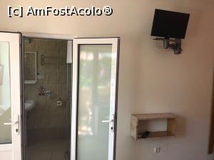 [P10] intrarea in baie si televizorasul » foto by Trank
 - 
<span class="allrVoted glyphicon glyphicon-heart hidden" id="av1043165"></span>
<a class="m-l-10 hidden" id="sv1043165" onclick="voting_Foto_DelVot(,1043165,2873)" role="button">șterge vot <span class="glyphicon glyphicon-remove"></span></a>
<a id="v91043165" class=" c-red"  onclick="voting_Foto_SetVot(1043165)" role="button"><span class="glyphicon glyphicon-heart-empty"></span> <b>LIKE</b> = Votează poza</a> <img class="hidden"  id="f1043165W9" src="/imagini/loader.gif" border="0" /><span class="AjErrMes hidden" id="e1043165ErM"></span>