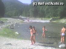 [P10] COPII LA JOACA IN FATA CABANEI » foto by georgian7784
 - 
<span class="allrVoted glyphicon glyphicon-heart hidden" id="av11772"></span>
<a class="m-l-10 hidden" id="sv11772" onclick="voting_Foto_DelVot(,11772,2924)" role="button">șterge vot <span class="glyphicon glyphicon-remove"></span></a>
<a id="v911772" class=" c-red"  onclick="voting_Foto_SetVot(11772)" role="button"><span class="glyphicon glyphicon-heart-empty"></span> <b>LIKE</b> = Votează poza</a> <img class="hidden"  id="f11772W9" src="/imagini/loader.gif" border="0" /><span class="AjErrMes hidden" id="e11772ErM"></span>