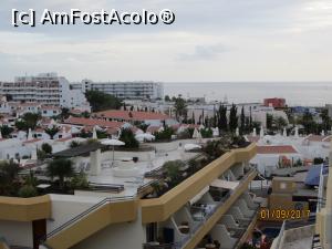 [P13] Vedere din balcon spre penthouse-ul hotelului şi ocean.  » foto by marsus
 - 
<span class="allrVoted glyphicon glyphicon-heart hidden" id="av899598"></span>
<a class="m-l-10 hidden" id="sv899598" onclick="voting_Foto_DelVot(,899598,2933)" role="button">șterge vot <span class="glyphicon glyphicon-remove"></span></a>
<a id="v9899598" class=" c-red"  onclick="voting_Foto_SetVot(899598)" role="button"><span class="glyphicon glyphicon-heart-empty"></span> <b>LIKE</b> = Votează poza</a> <img class="hidden"  id="f899598W9" src="/imagini/loader.gif" border="0" /><span class="AjErrMes hidden" id="e899598ErM"></span>