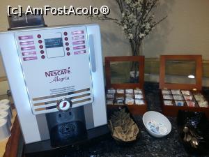 [P18] Automatul care ştia să facă de toate. Cafea, ceai, cacao, lapte.  » foto by marsus
 - 
<span class="allrVoted glyphicon glyphicon-heart hidden" id="av899603"></span>
<a class="m-l-10 hidden" id="sv899603" onclick="voting_Foto_DelVot(,899603,2933)" role="button">șterge vot <span class="glyphicon glyphicon-remove"></span></a>
<a id="v9899603" class=" c-red"  onclick="voting_Foto_SetVot(899603)" role="button"><span class="glyphicon glyphicon-heart-empty"></span> <b>LIKE</b> = Votează poza</a> <img class="hidden"  id="f899603W9" src="/imagini/loader.gif" border="0" /><span class="AjErrMes hidden" id="e899603ErM"></span>