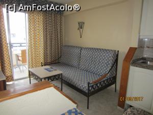 [P09] Măsuţa şi canapeau de unde priveam la tv.  » foto by marsus
 - 
<span class="allrVoted glyphicon glyphicon-heart hidden" id="av899594"></span>
<a class="m-l-10 hidden" id="sv899594" onclick="voting_Foto_DelVot(,899594,2933)" role="button">șterge vot <span class="glyphicon glyphicon-remove"></span></a>
<a id="v9899594" class=" c-red"  onclick="voting_Foto_SetVot(899594)" role="button"><span class="glyphicon glyphicon-heart-empty"></span> <b>LIKE</b> = Votează poza</a> <img class="hidden"  id="f899594W9" src="/imagini/loader.gif" border="0" /><span class="AjErrMes hidden" id="e899594ErM"></span>