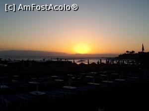 [P14] Apune soarele pe Playa Fanabe în Costa Adeje.  » foto by marsus
 - 
<span class="allrVoted glyphicon glyphicon-heart hidden" id="av975195"></span>
<a class="m-l-10 hidden" id="sv975195" onclick="voting_Foto_DelVot(,975195,2933)" role="button">șterge vot <span class="glyphicon glyphicon-remove"></span></a>
<a id="v9975195" class=" c-red"  onclick="voting_Foto_SetVot(975195)" role="button"><span class="glyphicon glyphicon-heart-empty"></span> <b>LIKE</b> = Votează poza</a> <img class="hidden"  id="f975195W9" src="/imagini/loader.gif" border="0" /><span class="AjErrMes hidden" id="e975195ErM"></span>