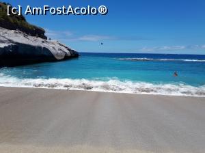 [P18] Nisipul fin și apa albastră a oceanului la Playa del Duque, favorita noastră.  » foto by marsus
 - 
<span class="allrVoted glyphicon glyphicon-heart hidden" id="av975199"></span>
<a class="m-l-10 hidden" id="sv975199" onclick="voting_Foto_DelVot(,975199,2933)" role="button">șterge vot <span class="glyphicon glyphicon-remove"></span></a>
<a id="v9975199" class=" c-red"  onclick="voting_Foto_SetVot(975199)" role="button"><span class="glyphicon glyphicon-heart-empty"></span> <b>LIKE</b> = Votează poza</a> <img class="hidden"  id="f975199W9" src="/imagini/loader.gif" border="0" /><span class="AjErrMes hidden" id="e975199ErM"></span>