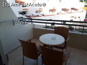 [P06] Balconul mare cu masa și cele trei scaune unde serveam cafeaua sau coniacul.  » foto by marsus
 - 
<span class="allrVoted glyphicon glyphicon-heart hidden" id="av975187"></span>
<a class="m-l-10 hidden" id="sv975187" onclick="voting_Foto_DelVot(,975187,2933)" role="button">șterge vot <span class="glyphicon glyphicon-remove"></span></a>
<a id="v9975187" class=" c-red"  onclick="voting_Foto_SetVot(975187)" role="button"><span class="glyphicon glyphicon-heart-empty"></span> <b>LIKE</b> = Votează poza</a> <img class="hidden"  id="f975187W9" src="/imagini/loader.gif" border="0" /><span class="AjErrMes hidden" id="e975187ErM"></span>