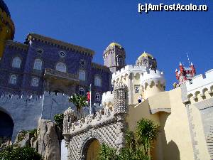 [P18] Intrarea spre Palacio da Pena - fantezia de stiluri si culori » foto by andreip2
 - 
<span class="allrVoted glyphicon glyphicon-heart hidden" id="av688661"></span>
<a class="m-l-10 hidden" id="sv688661" onclick="voting_Foto_DelVot(,688661,3007)" role="button">șterge vot <span class="glyphicon glyphicon-remove"></span></a>
<a id="v9688661" class=" c-red"  onclick="voting_Foto_SetVot(688661)" role="button"><span class="glyphicon glyphicon-heart-empty"></span> <b>LIKE</b> = Votează poza</a> <img class="hidden"  id="f688661W9" src="/imagini/loader.gif" border="0" /><span class="AjErrMes hidden" id="e688661ErM"></span>