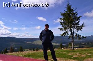 [P20] Subsemnatul la Dealul Boții (foto făcut cu aparatul pus pe capota Loganului-familia era în plimbare)  » foto by AZE
 - 
<span class="allrVoted glyphicon glyphicon-heart hidden" id="av966062"></span>
<a class="m-l-10 hidden" id="sv966062" onclick="voting_Foto_DelVot(,966062,3018)" role="button">șterge vot <span class="glyphicon glyphicon-remove"></span></a>
<a id="v9966062" class=" c-red"  onclick="voting_Foto_SetVot(966062)" role="button"><span class="glyphicon glyphicon-heart-empty"></span> <b>LIKE</b> = Votează poza</a> <img class="hidden"  id="f966062W9" src="/imagini/loader.gif" border="0" /><span class="AjErrMes hidden" id="e966062ErM"></span>
