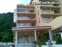 [P05] Hotel Royal Bay - intrarea in hotel si balconul camerei noastre » foto by nicole33
 - 
<span class="allrVoted glyphicon glyphicon-heart hidden" id="av306965"></span>
<a class="m-l-10 hidden" id="sv306965" onclick="voting_Foto_DelVot(,306965,3028)" role="button">șterge vot <span class="glyphicon glyphicon-remove"></span></a>
<a id="v9306965" class=" c-red"  onclick="voting_Foto_SetVot(306965)" role="button"><span class="glyphicon glyphicon-heart-empty"></span> <b>LIKE</b> = Votează poza</a> <img class="hidden"  id="f306965W9" src="/imagini/loader.gif" border="0" /><span class="AjErrMes hidden" id="e306965ErM"></span>