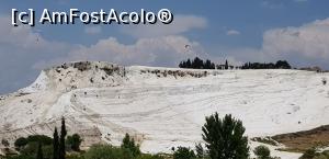 [P08] Pamukkale - Calcar si parapante. In stanga este zona " uscata" a dealului...  » foto by Bujie
 - 
<span class="allrVoted glyphicon glyphicon-heart hidden" id="av1086875"></span>
<a class="m-l-10 hidden" id="sv1086875" onclick="voting_Foto_DelVot(,1086875,3039)" role="button">șterge vot <span class="glyphicon glyphicon-remove"></span></a>
<a id="v91086875" class=" c-red"  onclick="voting_Foto_SetVot(1086875)" role="button"><span class="glyphicon glyphicon-heart-empty"></span> <b>LIKE</b> = Votează poza</a> <img class="hidden"  id="f1086875W9" src="/imagini/loader.gif" border="0" /><span class="AjErrMes hidden" id="e1086875ErM"></span>