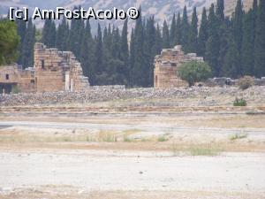 [P17] Din aceasi locatie, Hierapolis » foto by eusiatat
 - 
<span class="allrVoted glyphicon glyphicon-heart hidden" id="av757178"></span>
<a class="m-l-10 hidden" id="sv757178" onclick="voting_Foto_DelVot(,757178,3039)" role="button">șterge vot <span class="glyphicon glyphicon-remove"></span></a>
<a id="v9757178" class=" c-red"  onclick="voting_Foto_SetVot(757178)" role="button"><span class="glyphicon glyphicon-heart-empty"></span> <b>LIKE</b> = Votează poza</a> <img class="hidden"  id="f757178W9" src="/imagini/loader.gif" border="0" /><span class="AjErrMes hidden" id="e757178ErM"></span>