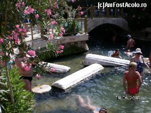 [P25] Unii turişti se îmbăiază şi printre coloane antice prăbuşite în Piscina Cleopatrei » foto by irinad
 - 
<span class="allrVoted glyphicon glyphicon-heart hidden" id="av625915"></span>
<a class="m-l-10 hidden" id="sv625915" onclick="voting_Foto_DelVot(,625915,3039)" role="button">șterge vot <span class="glyphicon glyphicon-remove"></span></a>
<a id="v9625915" class=" c-red"  onclick="voting_Foto_SetVot(625915)" role="button"><span class="glyphicon glyphicon-heart-empty"></span> <b>LIKE</b> = Votează poza</a> <img class="hidden"  id="f625915W9" src="/imagini/loader.gif" border="0" /><span class="AjErrMes hidden" id="e625915ErM"></span>