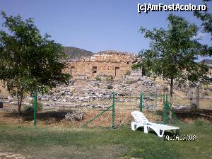 [P35] De la Piscina Cleopatrei se văd şi rămăşiţe ale sitului Hierapolis » foto by irinad
 - 
<span class="allrVoted glyphicon glyphicon-heart hidden" id="av625927"></span>
<a class="m-l-10 hidden" id="sv625927" onclick="voting_Foto_DelVot(,625927,3039)" role="button">șterge vot <span class="glyphicon glyphicon-remove"></span></a>
<a id="v9625927" class=" c-red"  onclick="voting_Foto_SetVot(625927)" role="button"><span class="glyphicon glyphicon-heart-empty"></span> <b>LIKE</b> = Votează poza</a> <img class="hidden"  id="f625927W9" src="/imagini/loader.gif" border="0" /><span class="AjErrMes hidden" id="e625927ErM"></span>