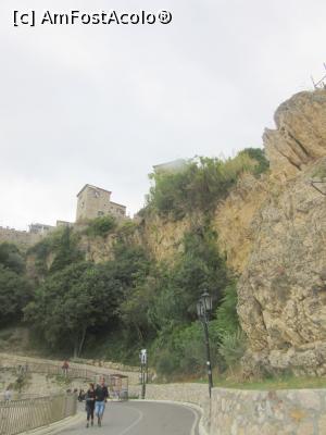 [P07] Ulcinj, spre cetate » foto by Michi
 - 
<span class="allrVoted glyphicon glyphicon-heart hidden" id="av793362"></span>
<a class="m-l-10 hidden" id="sv793362" onclick="voting_Foto_DelVot(,793362,3106)" role="button">șterge vot <span class="glyphicon glyphicon-remove"></span></a>
<a id="v9793362" class=" c-red"  onclick="voting_Foto_SetVot(793362)" role="button"><span class="glyphicon glyphicon-heart-empty"></span> <b>LIKE</b> = Votează poza</a> <img class="hidden"  id="f793362W9" src="/imagini/loader.gif" border="0" /><span class="AjErrMes hidden" id="e793362ErM"></span>