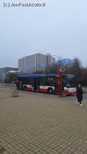 [P10] Top Hotel,Praga, stația de autobuz din fața hotelului » foto by sunflower
 - 
<span class="allrVoted glyphicon glyphicon-heart hidden" id="av1416515"></span>
<a class="m-l-10 hidden" id="sv1416515" onclick="voting_Foto_DelVot(,1416515,3117)" role="button">șterge vot <span class="glyphicon glyphicon-remove"></span></a>
<a id="v91416515" class=" c-red"  onclick="voting_Foto_SetVot(1416515)" role="button"><span class="glyphicon glyphicon-heart-empty"></span> <b>LIKE</b> = Votează poza</a> <img class="hidden"  id="f1416515W9" src="/imagini/loader.gif" border="0" /><span class="AjErrMes hidden" id="e1416515ErM"></span>