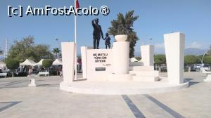 [P10] Mausoleul lui Mustafa Kemal Ataturk din Beșkaza Meydani / Piața Centrală. Pe soclu stă inscripționat: ,,Cât de fericit este cel carev spune că este turc”. » foto by ovidiuyepi
 - 
<span class="allrVoted glyphicon glyphicon-heart hidden" id="av1492751"></span>
<a class="m-l-10 hidden" id="sv1492751" onclick="voting_Foto_DelVot(,1492751,3123)" role="button">șterge vot <span class="glyphicon glyphicon-remove"></span></a>
<a id="v91492751" class=" c-red"  onclick="voting_Foto_SetVot(1492751)" role="button"><span class="glyphicon glyphicon-heart-empty"></span> <b>LIKE</b> = Votează poza</a> <img class="hidden"  id="f1492751W9" src="/imagini/loader.gif" border="0" /><span class="AjErrMes hidden" id="e1492751ErM"></span>